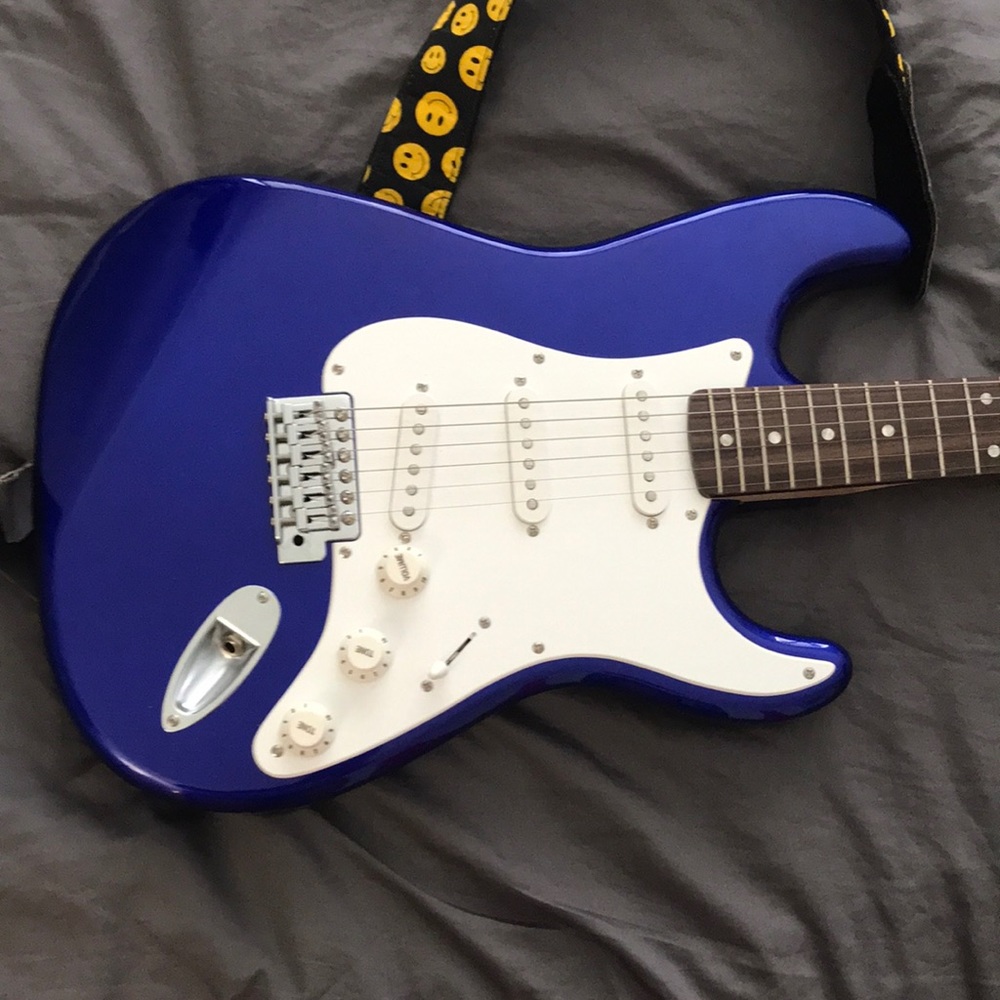 Squier by Fender Guitar